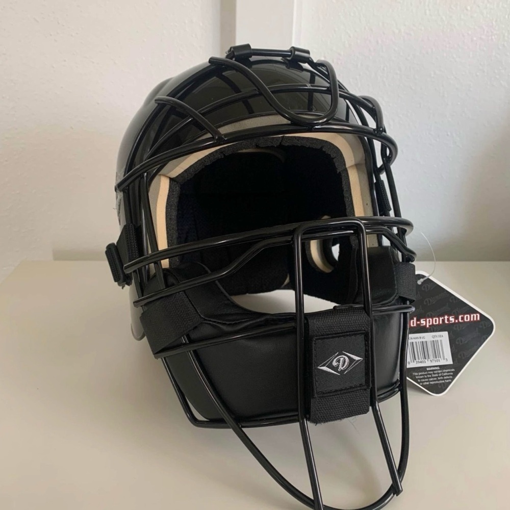 New! Diamond softball Catcher’s Helmet L/XL Face mask combo or umpire protection